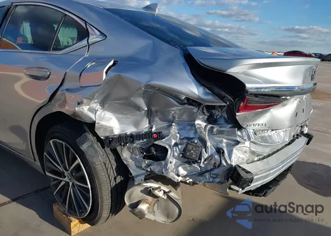 2025 Lexus Es 300H z USA, uszkodzony, nr VIN 58ADA1C17SU072855